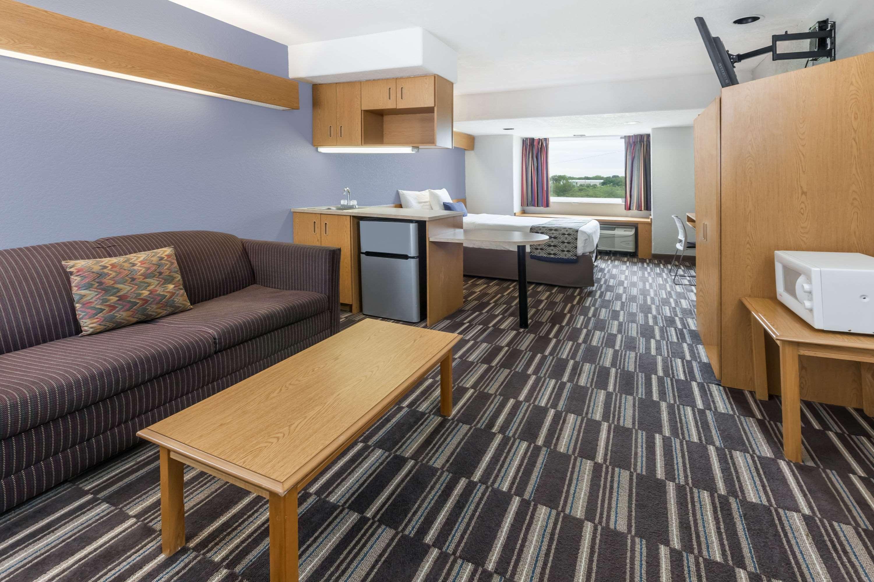 Microtel Inn & Suites By Wyndham Ardmore Exteriör bild
